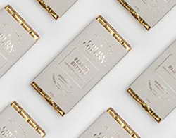 На платформе Brandly появились вещи от Massimo Dutti