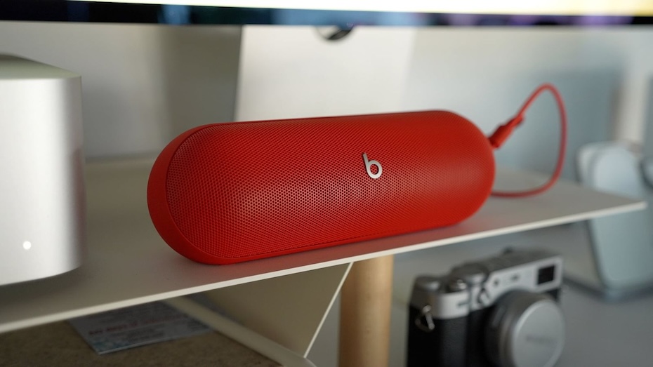 Apple представила новую колонку Beats Pill. Она стильная, компактная, и ценник умеренный