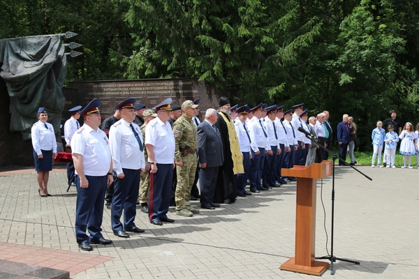 В Брянске сотрудники УФСИН присягнули на верность Отечеству