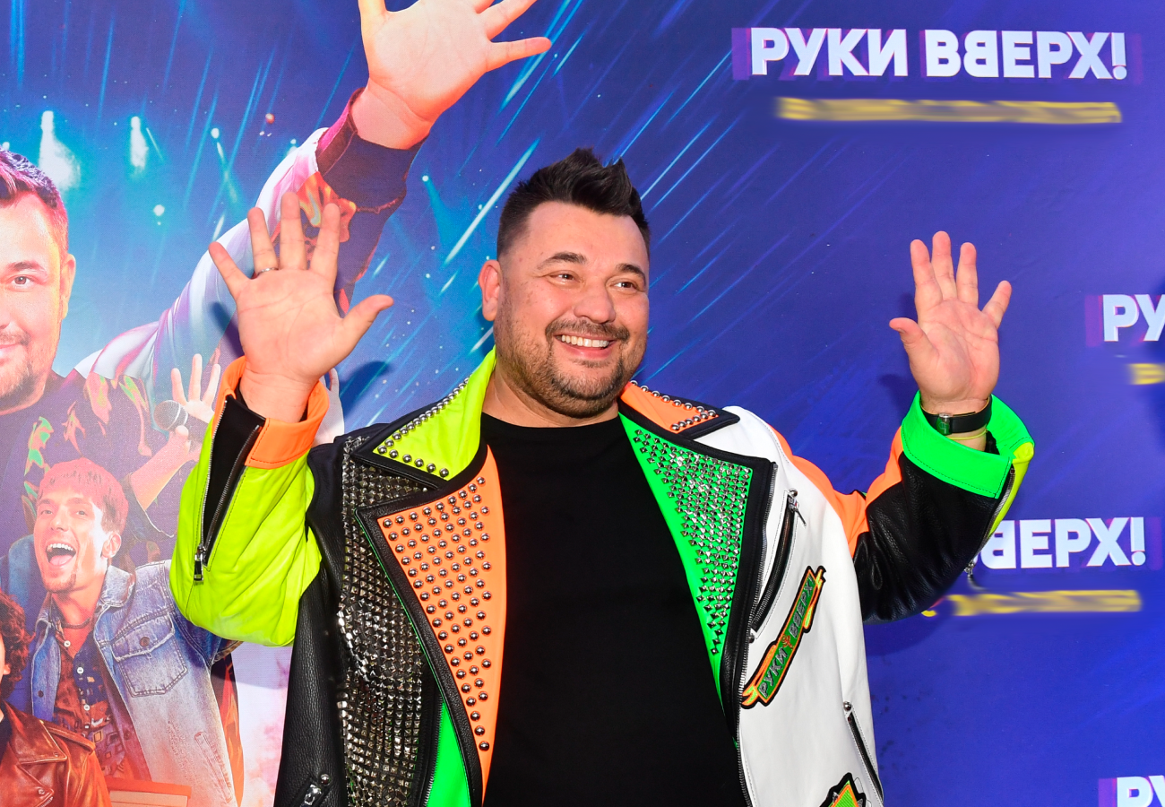 Сергей Жуков назвал незаконной блокировку фильма «Руки вверх!»